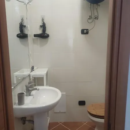 Vacanzella Casa Vacanza In Centro Con Terrazzo Апартаменты *